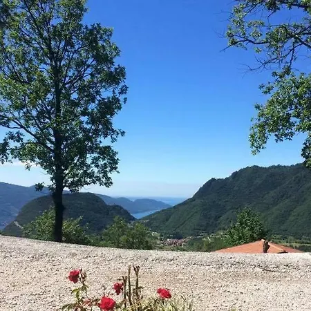 Κατάλυμα σε φάρμα Al Franet